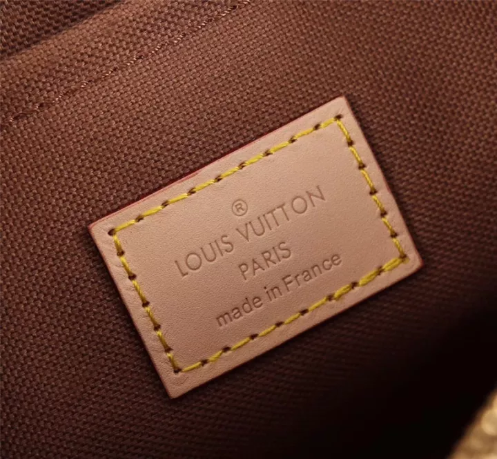 258d26141b4342c3d179741585f468af.jpg_720x720q80.jpg_ Louis Vuitton Mono Green Belt Multi Pochette Bag (With Box)