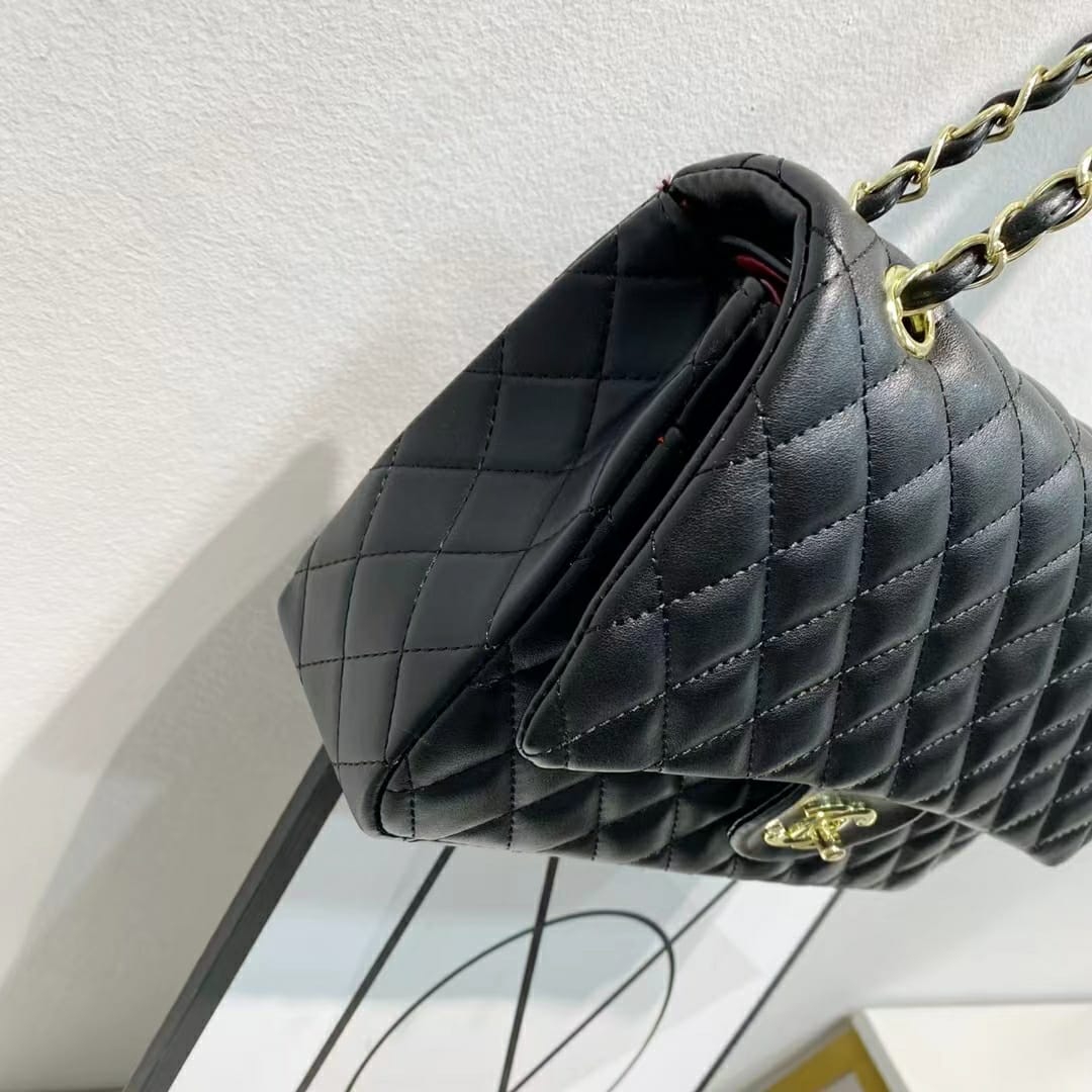 WhatsApp Image 2022-12-27 at 2.15.00 AM Chanel Jumbo Black Colour Sling Bag (With Box)