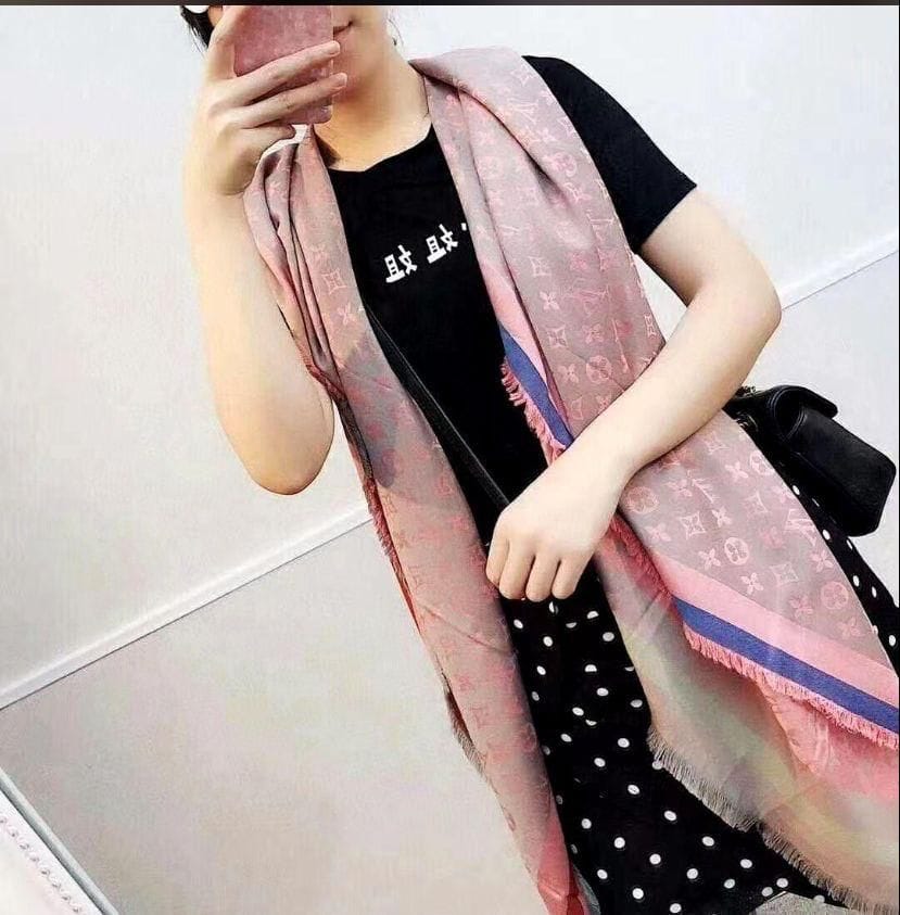 WhatsApp Image 2022-09-19 at 3.59.36 PM Louis Vuitton Pink Semi Woolen Stole