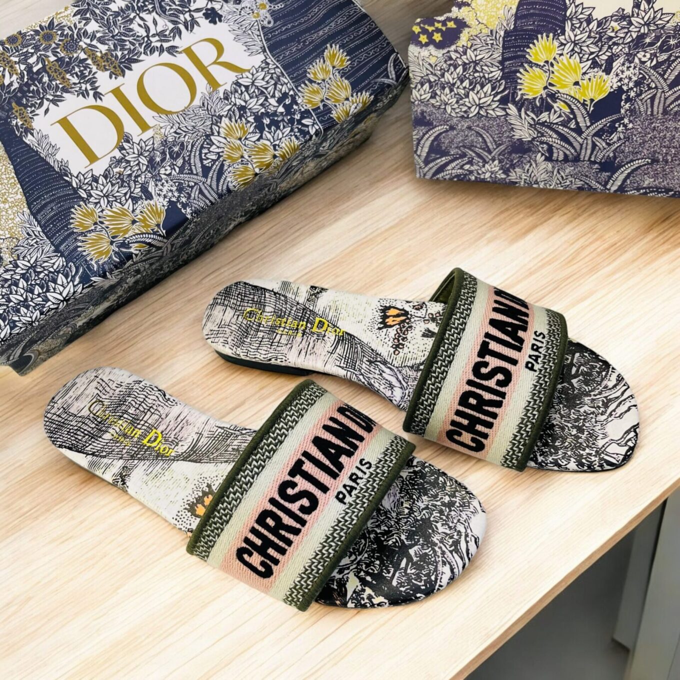 IMG_0967 Christian Dior Leaf Jungle Dway Slide