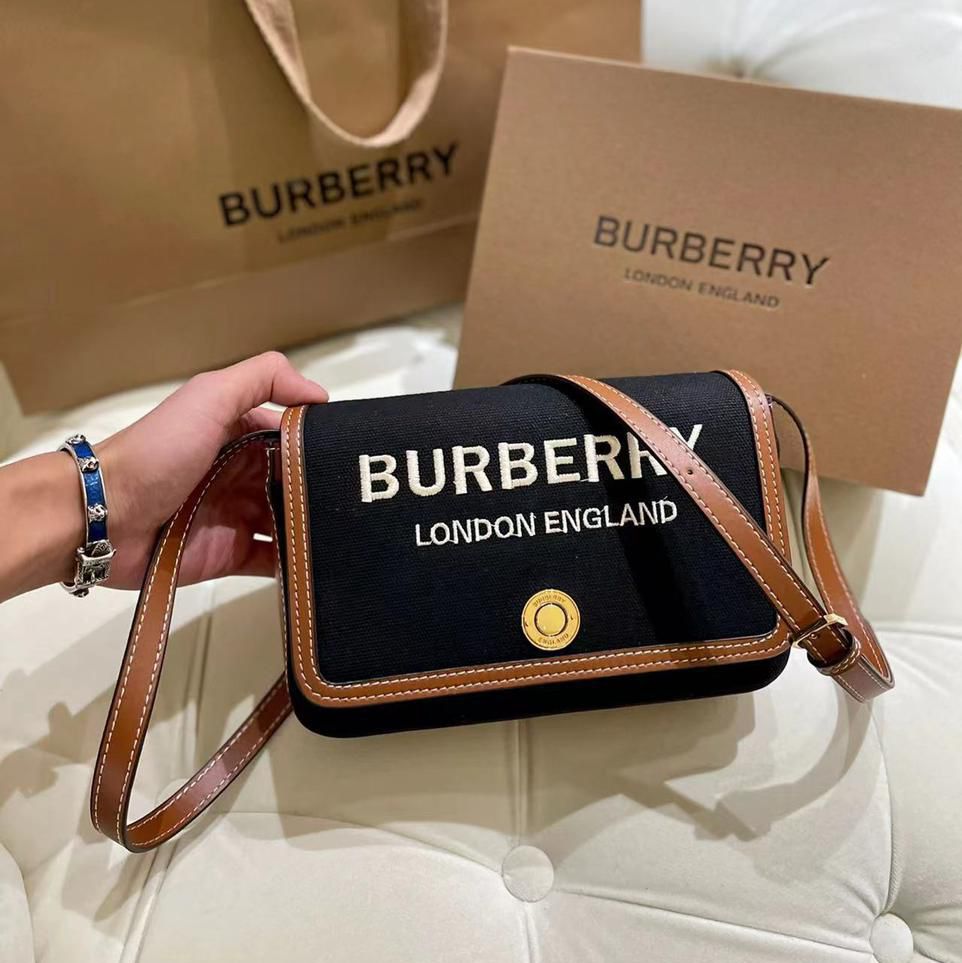 WhatsApp Image 2023-05-30 at 17.31.24 Burberry Hampshire Horseferry Black Crossbody Bag (With Box)
