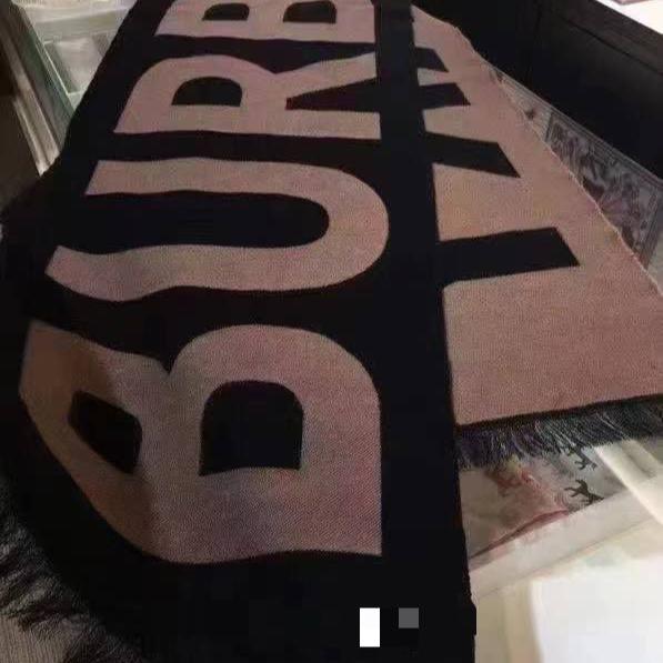 WhatsApp Image 2023-12-29 at 01.32.58_0be13a50 Burberry Warm Unisex Muffler Size Long