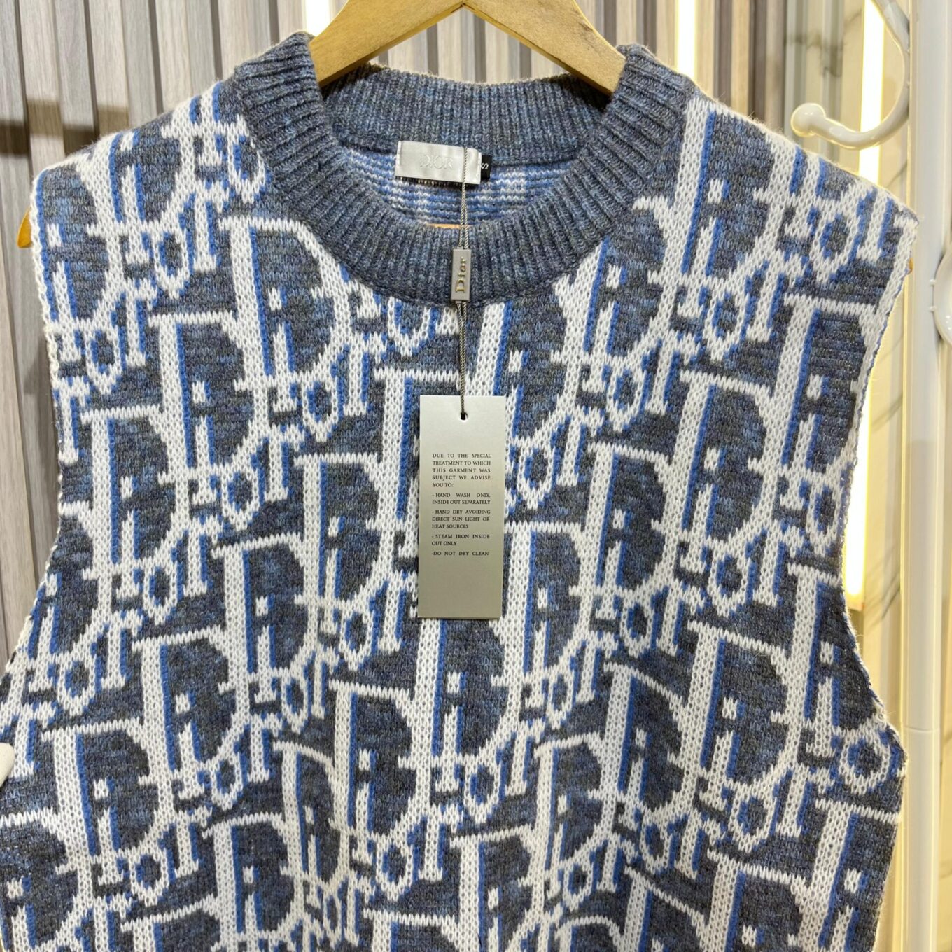 WhatsApp Image 2024-10-22 at 6.00.50 PM (2) Christian Dior Monogram Knitted Sleeveless Warm Top