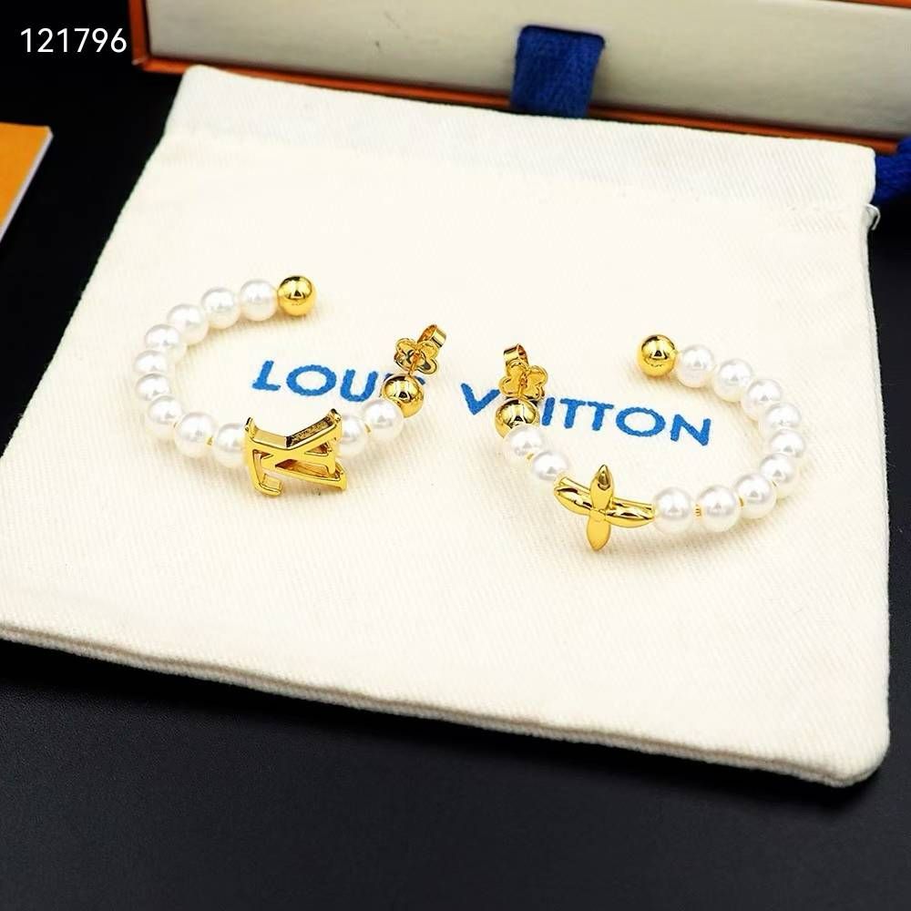 WhatsApp Image 2025-03-01 at 4.17.48 PM (2) Louis Vuitton White Pearl Earring