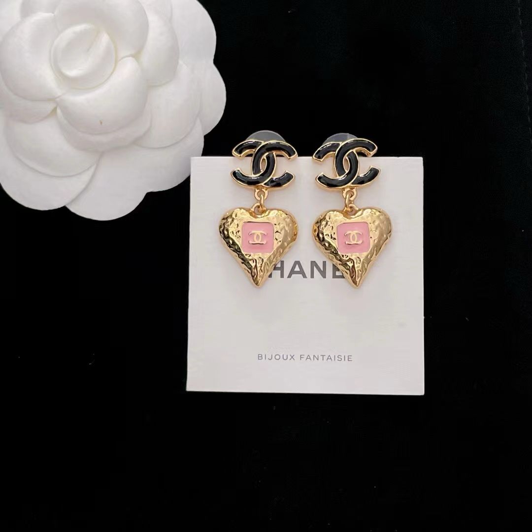 WhatsApp Image 2025-03-06 at 5.58.11 PM Chanel Heart Golden Pink Earring