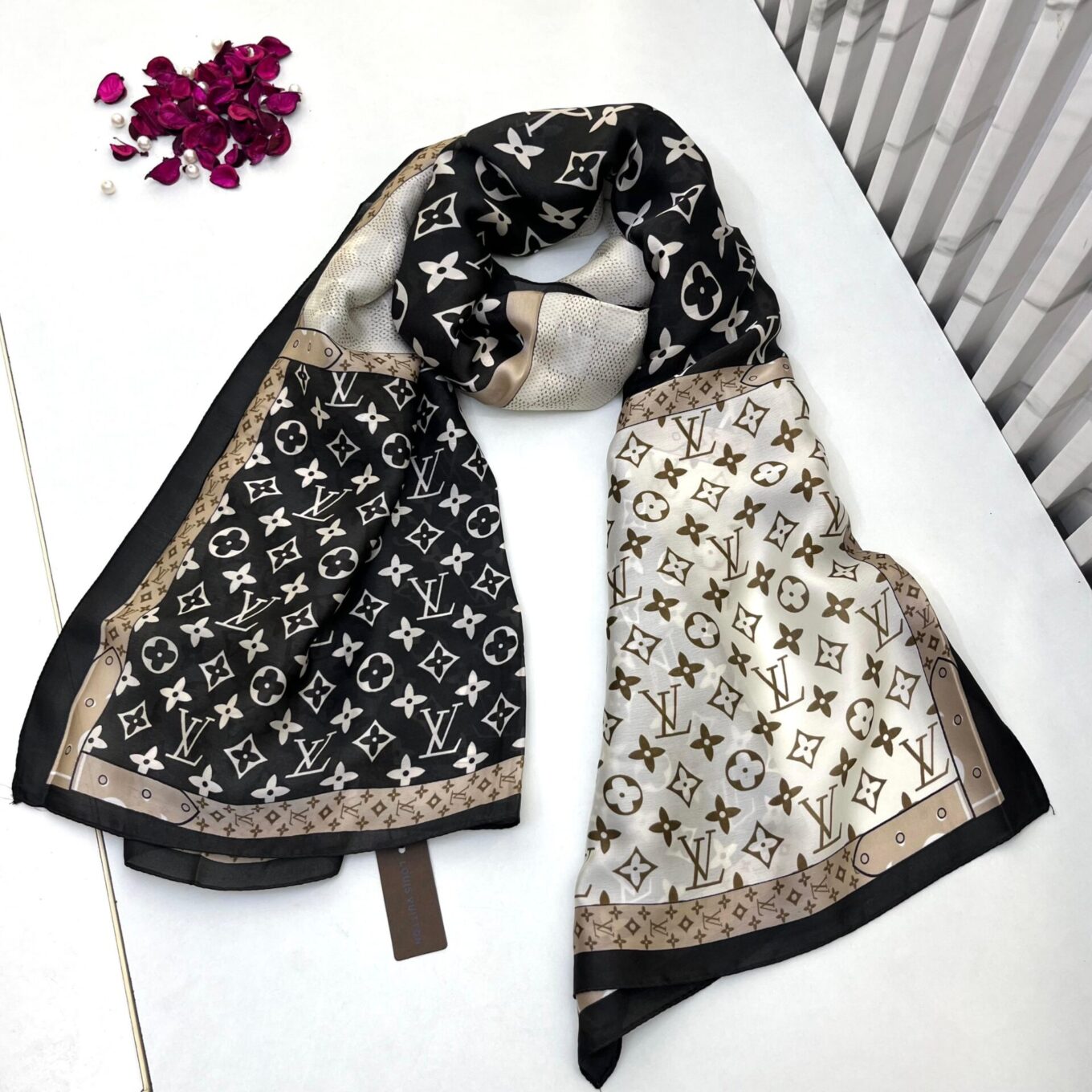 WhatsApp Image 2025-03-30 at 12.36.32 AM Louis Vuitton Silk Stole