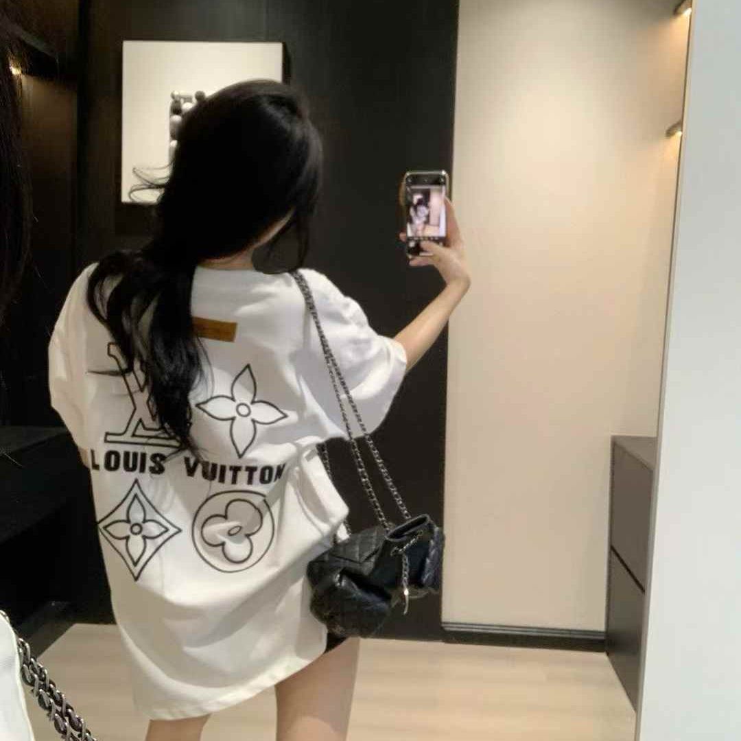 WhatsApp Image 2025-04-04 at 1.54.55 PM (1) Louis Vuitton White Monogram T-shirt