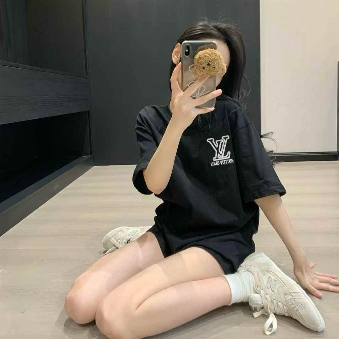 WhatsApp Image 2025-04-04 at 2.01.08 PM Louis Vuitton Black Monogram T-shirt