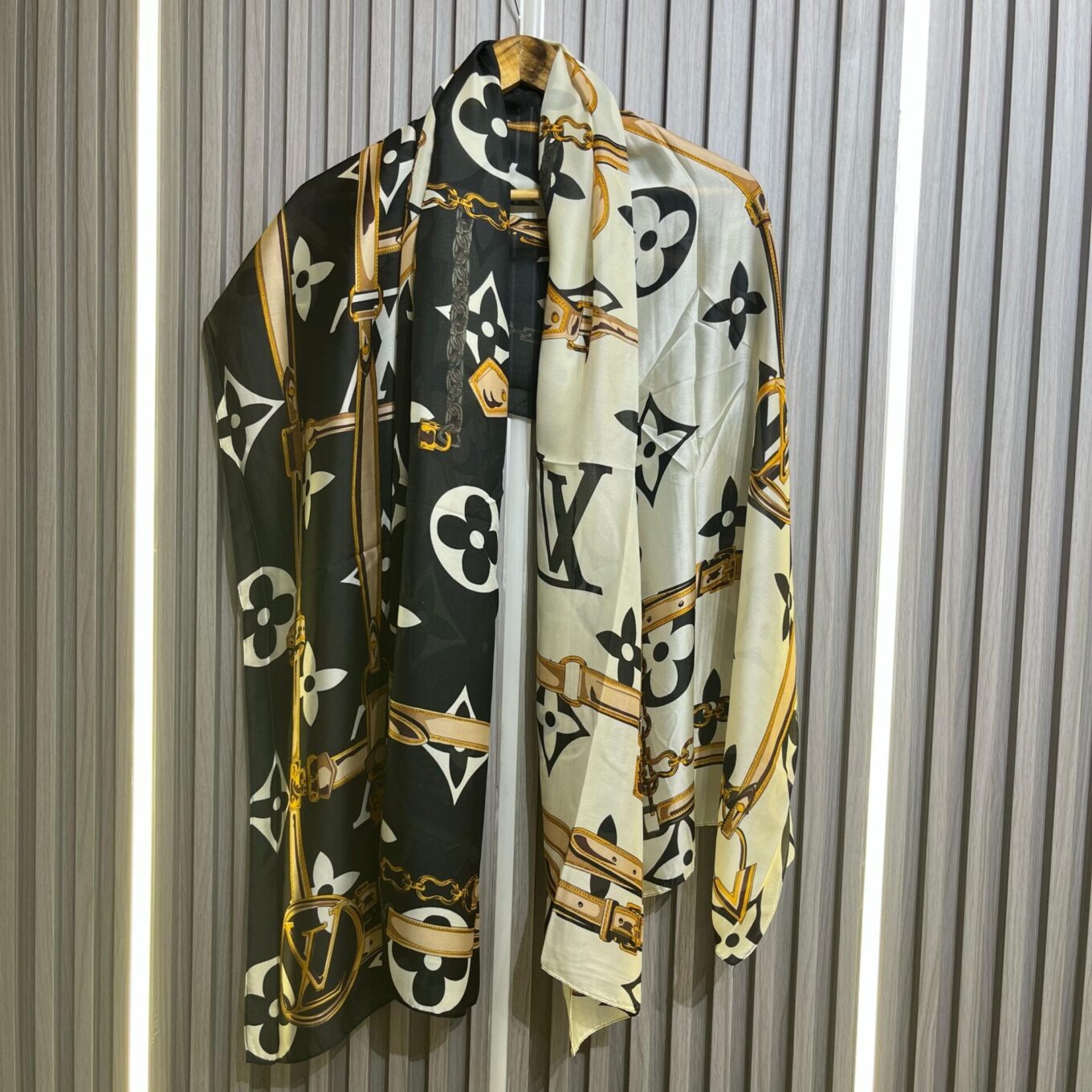 WhatsApp Image 2025-05-16 at 1.13.32 AM (1) Louis Vuitton Silk Stole