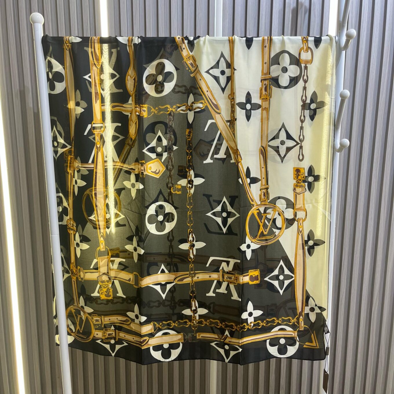WhatsApp Image 2025-05-16 at 1.13.32 AM Louis Vuitton Silk Stole