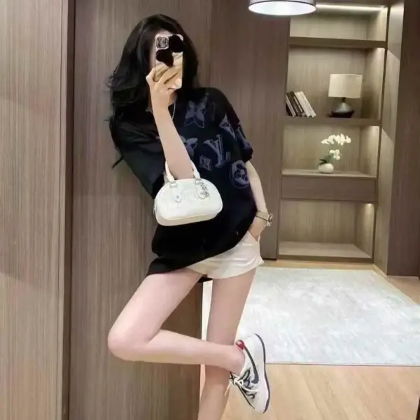 WhatsApp-Image-2025-06-17-at-11.56.58-AM (1) Louis Vuitton Black Printed Oversized T-shirt For Women