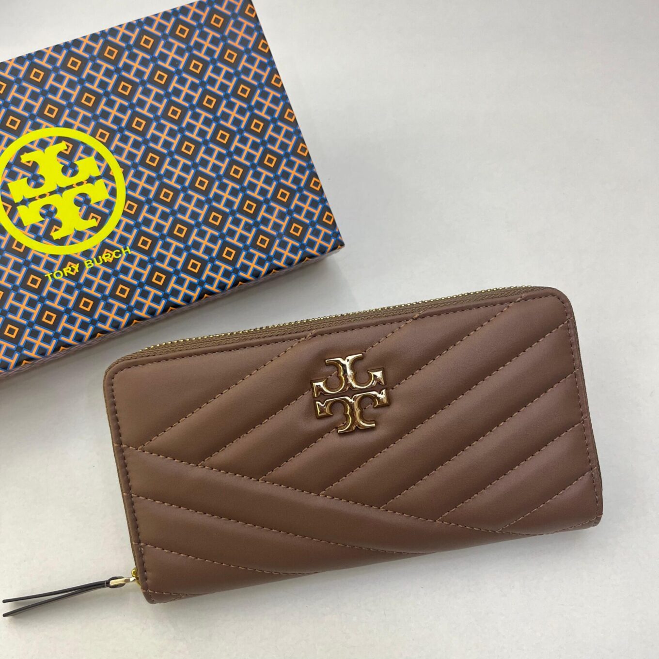 WhatsApp Image 2025-06-30 at 2.46.16 PM Tory Burch Miller Khaki Premium Wallet