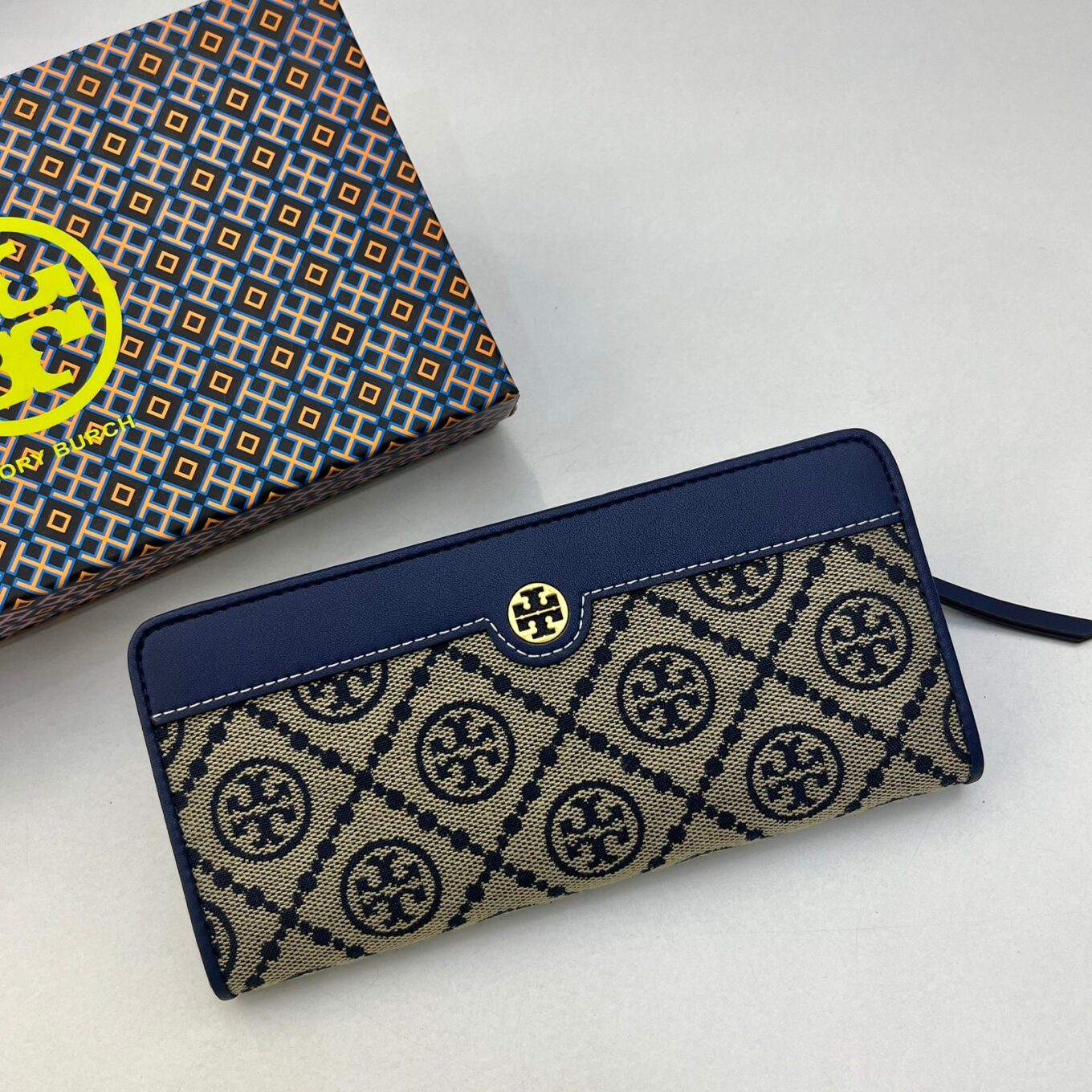 WhatsApp Image 2025-06-30 at 2.47.51 PM Tory Burch Jacquard Blue Premium Wallet