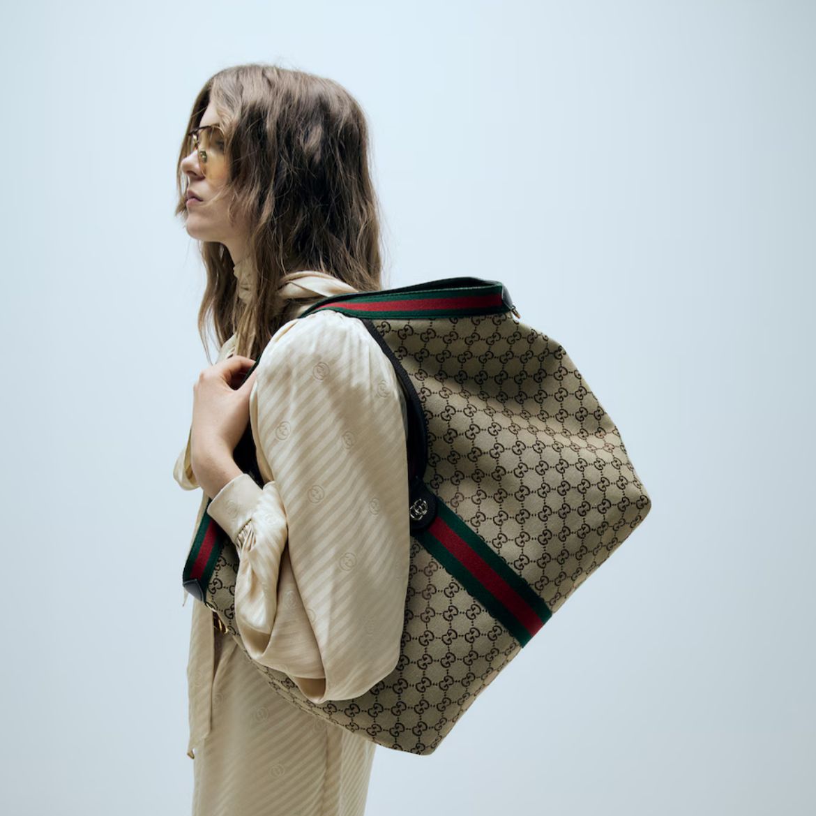 WhatsApp Image 2025-09-08 at 5.14.26 PM (2) Gucci Giglio Large Tote Bag
