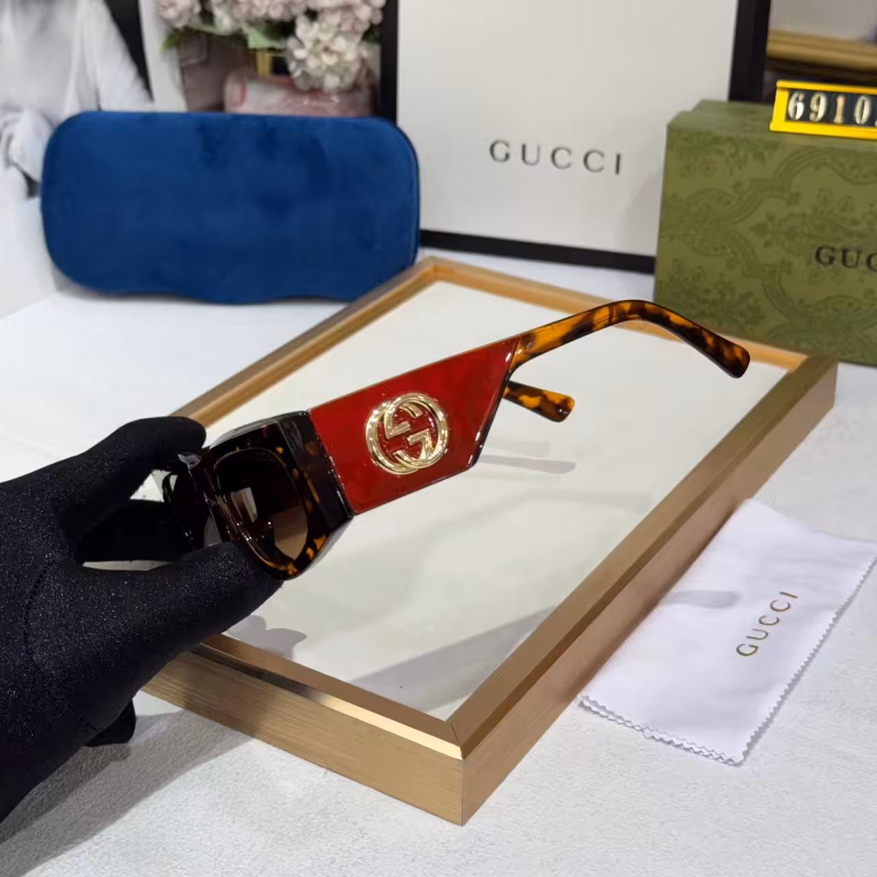 WhatsApp Image 2025-11-01 at 5.31.21 PM (1) Gucci Reverse GG Women’s Sunglass