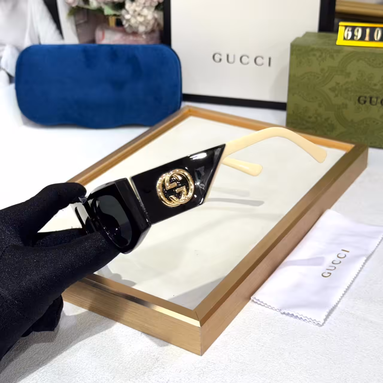 WhatsApp Image 2025-11-01 at 5.32.18 PM (1) Gucci Reverse GG Women’s Sunglass