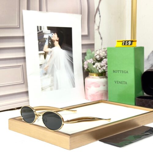 WhatsApp Image 2026-06-02 at 3.19.52 PM Bottega Veneta Black Oval Women’s Sunglass
