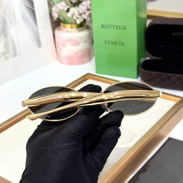 WhatsApp Image 2026-06-02 at 3.20.03 PM Bottega Veneta Black Oval Women’s Sunglass